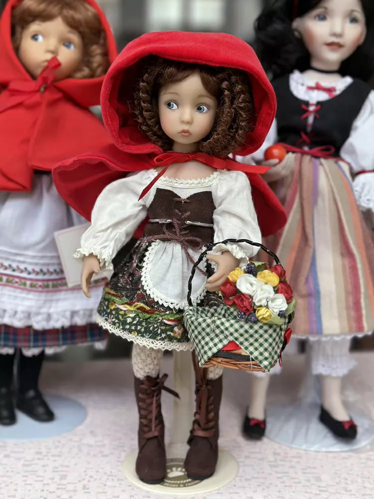 040926-doll-219 Antique doll Ashton doll Ashton dianna Diana Little Red Riding Hood doll joint body rare