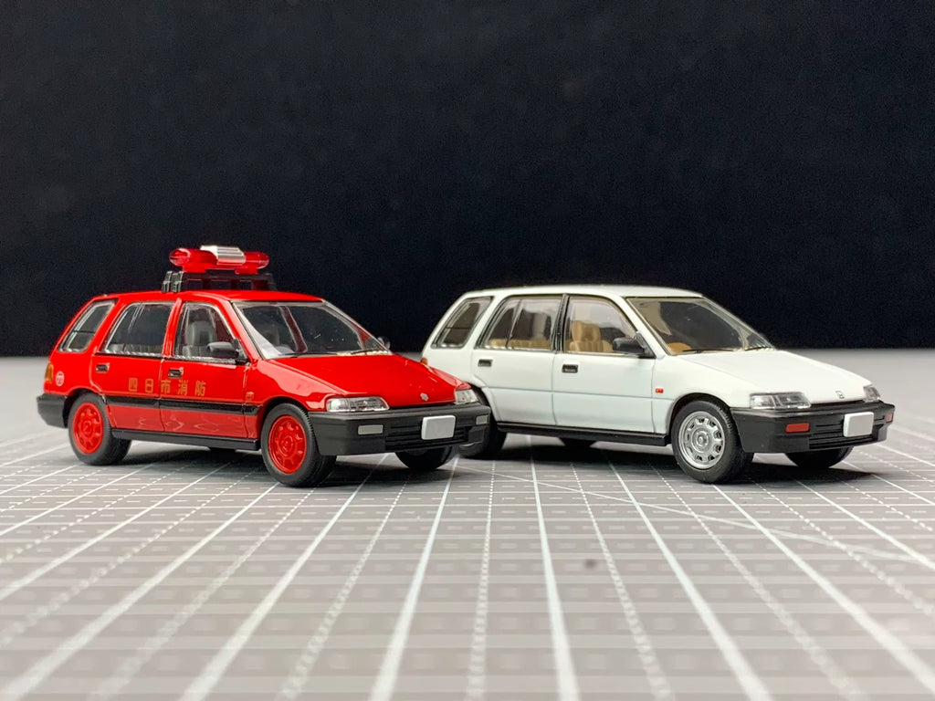 250926-toy-10 Tomica Limited Vintage TLV produces 1 64 scale alloy car model