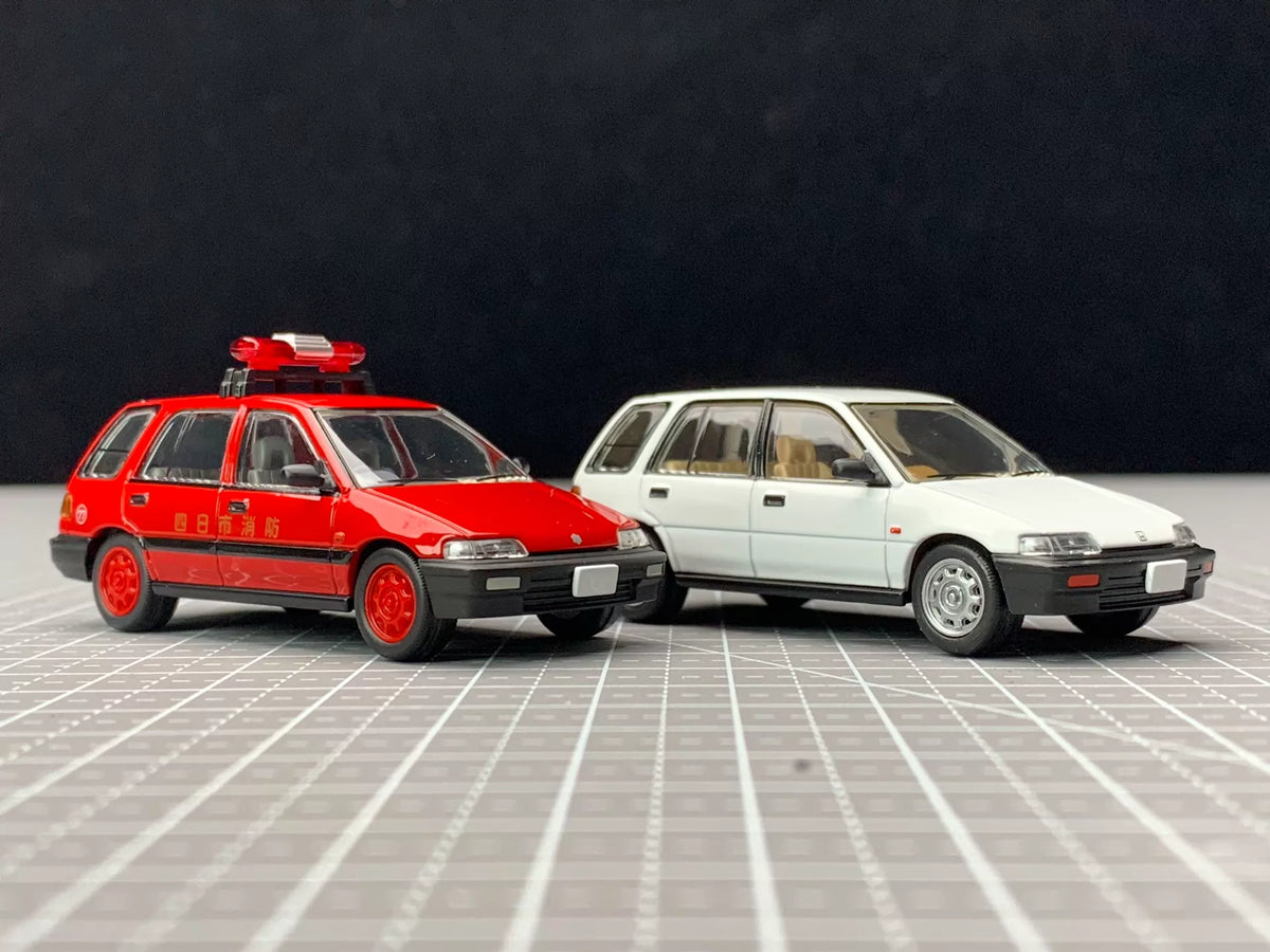 250926-toy-10 Tomica Limited Vintage TLV produces 1 64 scale alloy car model