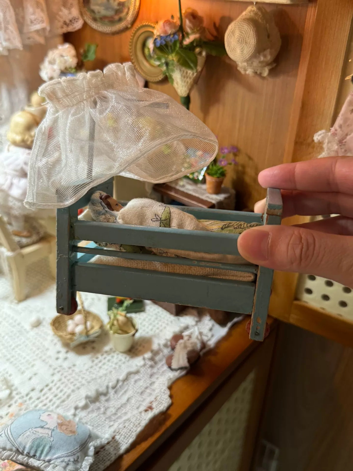 021026-toy-27 Blythe German antique doll house accessories size mini push bed 10.5x7.5x6.5