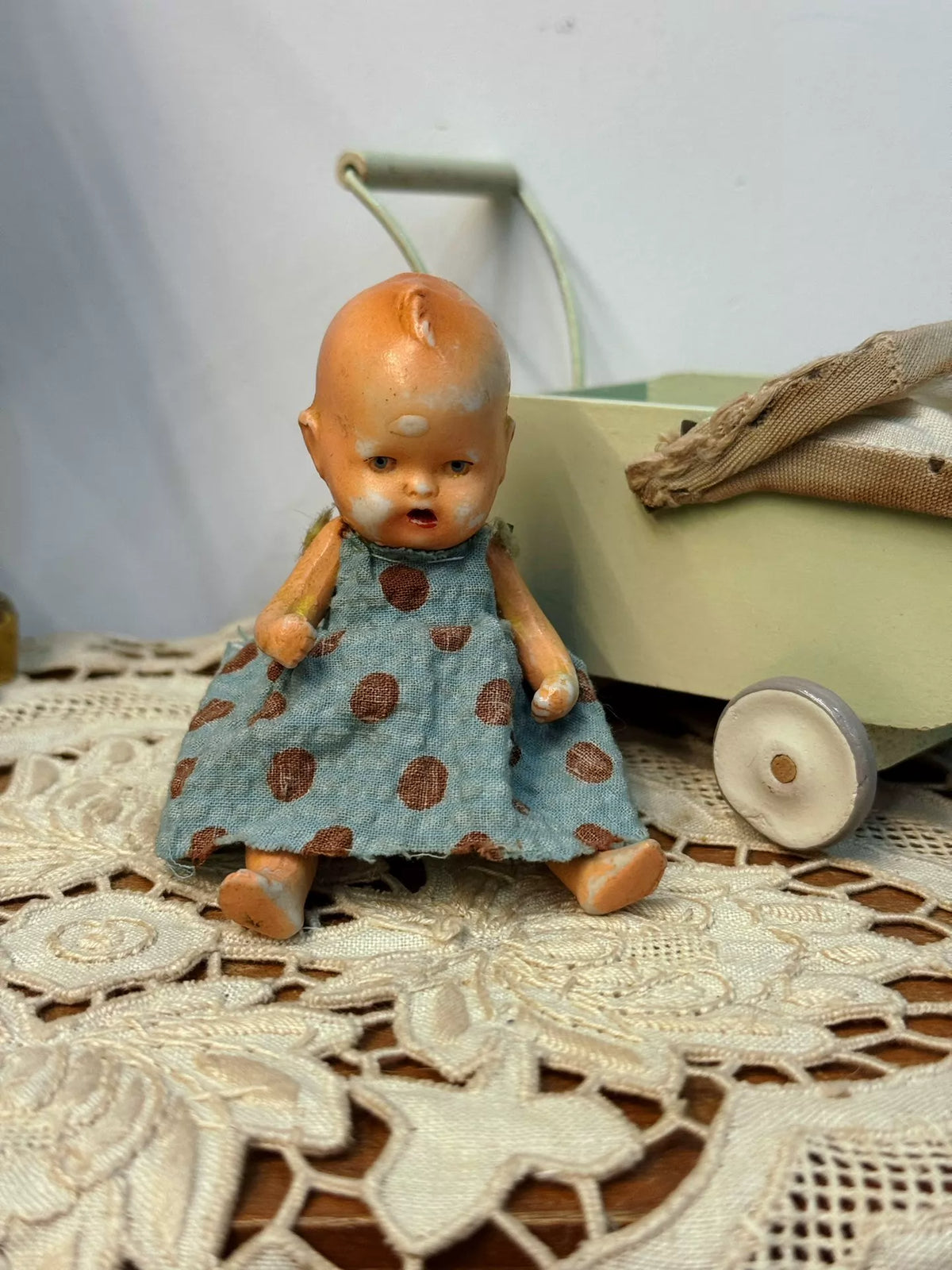 210926-toy-61 all porcelain doll
