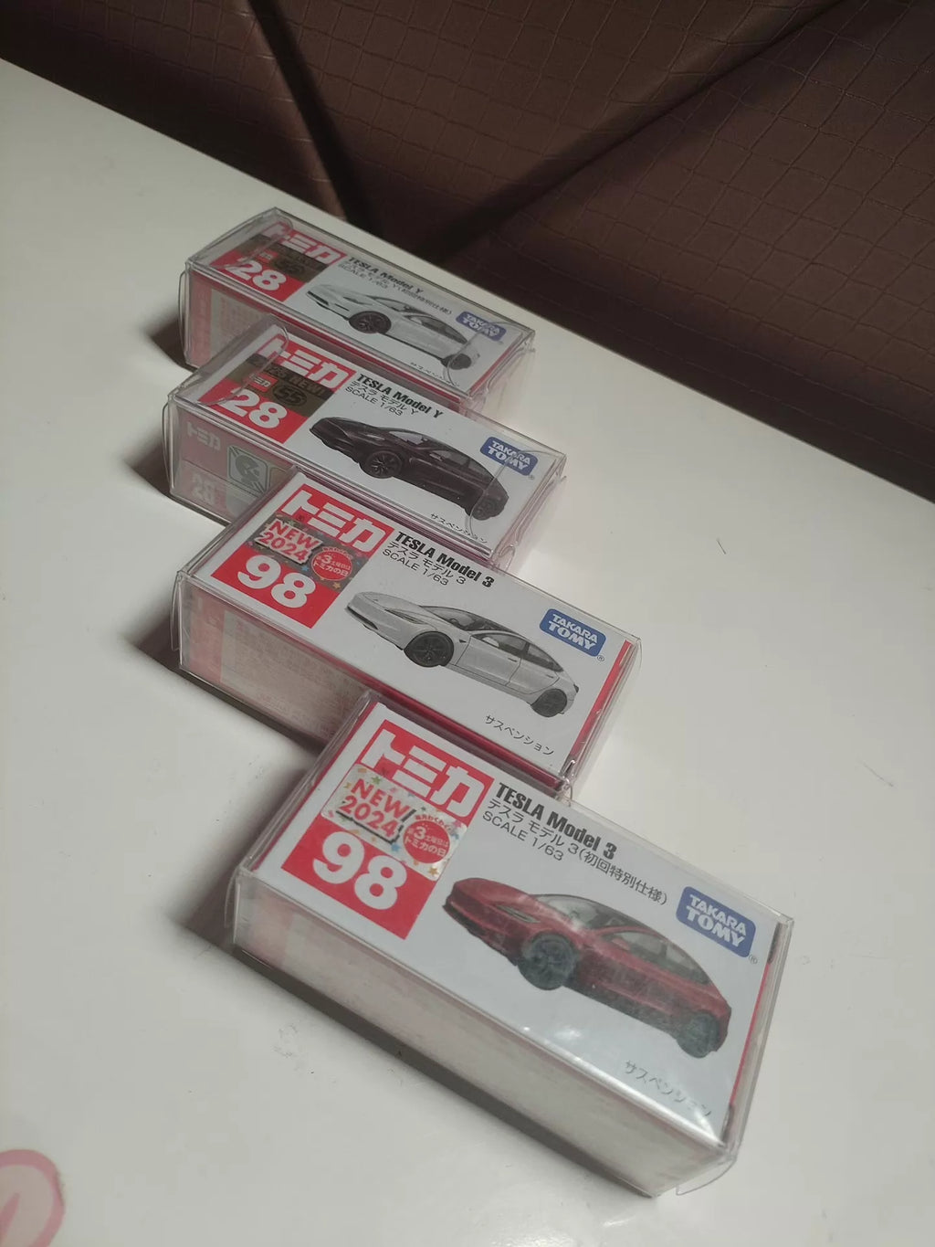 150926-toy-80 TOMICA 28 TESLA Model Y 98 TESLA Model 3
