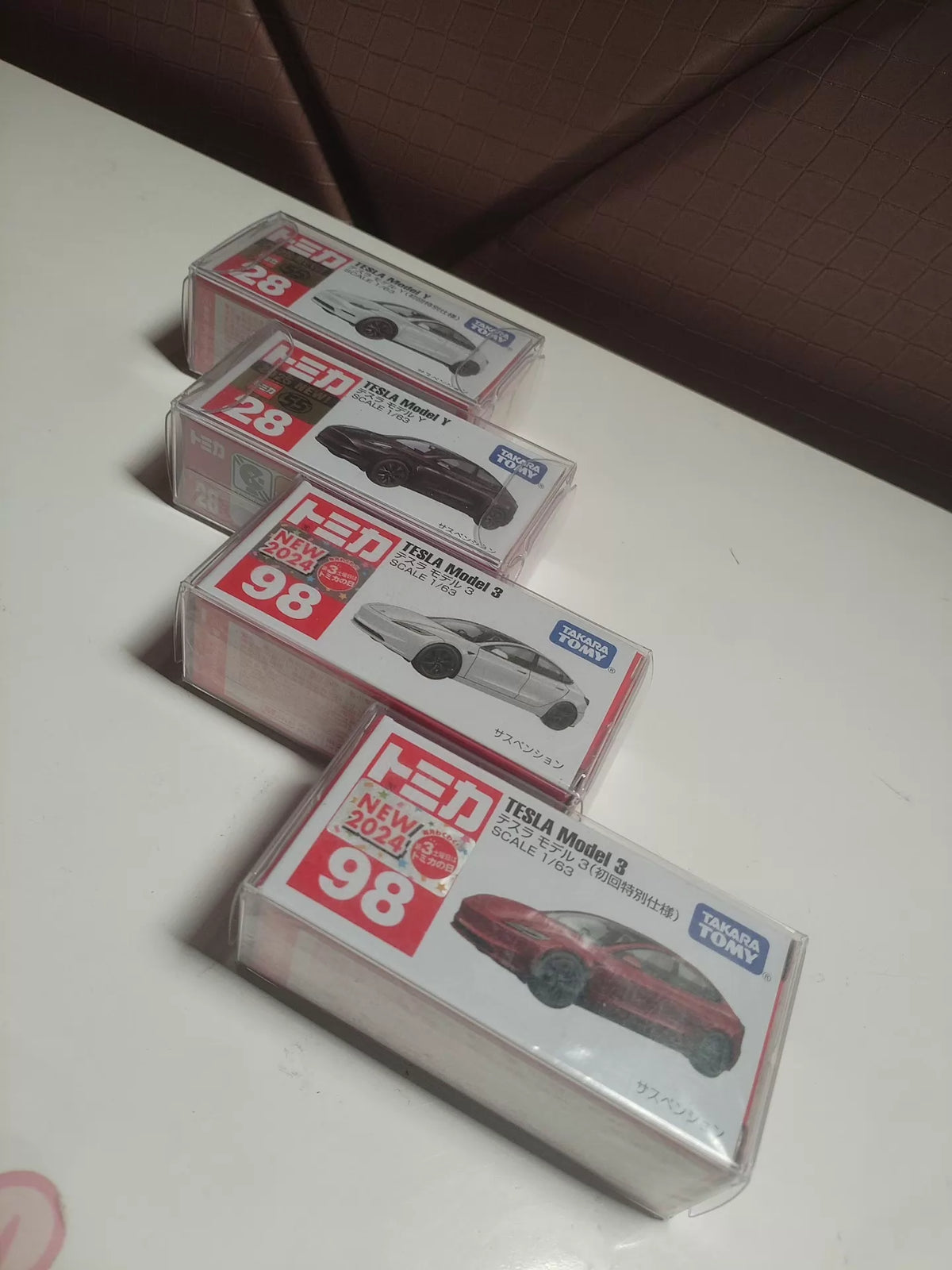 150926-toy-80 TOMICA 28 TESLA Model Y 98 TESLA Model 3