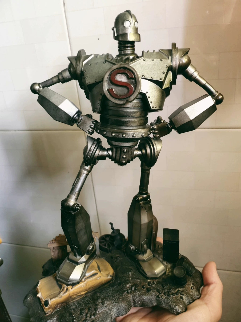 021026-toy-53 DST Iron Giant sideshow 1/6 statue battle damaged painting PVC materia