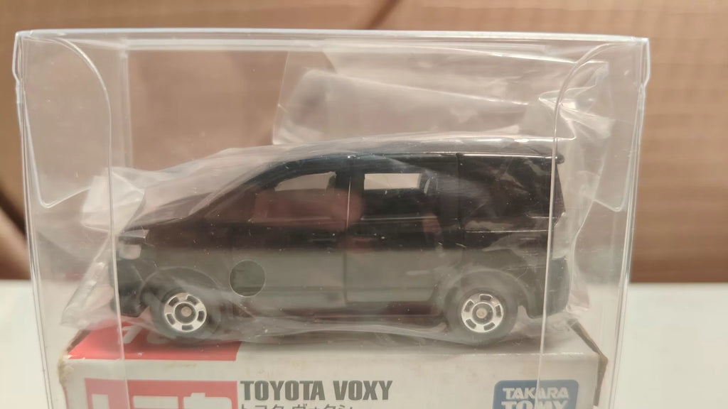 150926-toy-92 TOMICA 107 TOYOTA VOXY