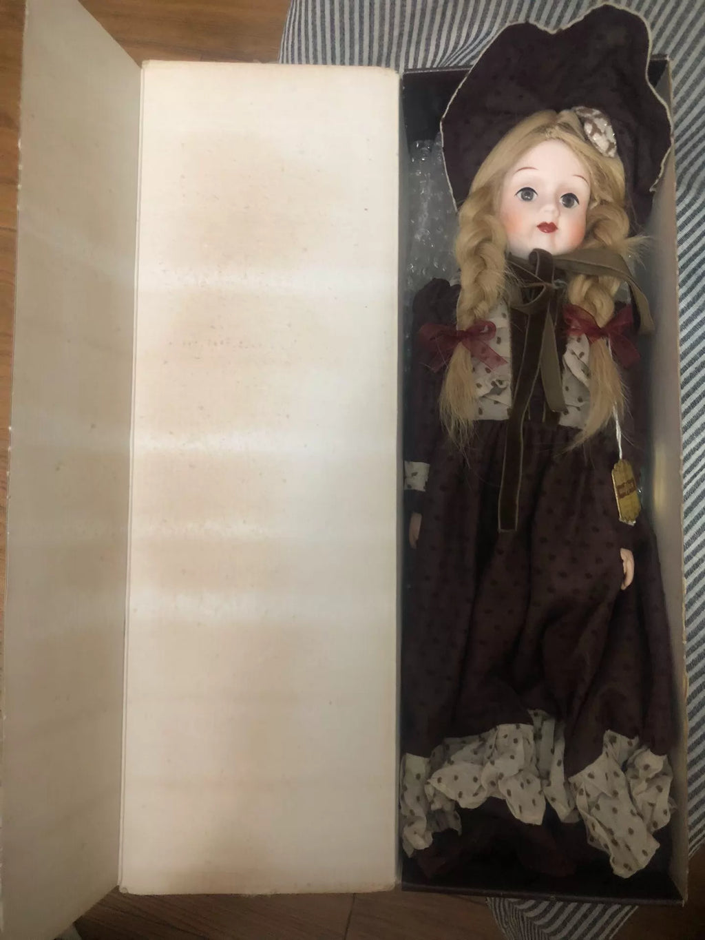 260926-toy-59 Turn The sea found German antique doll old with head hands feet shoes