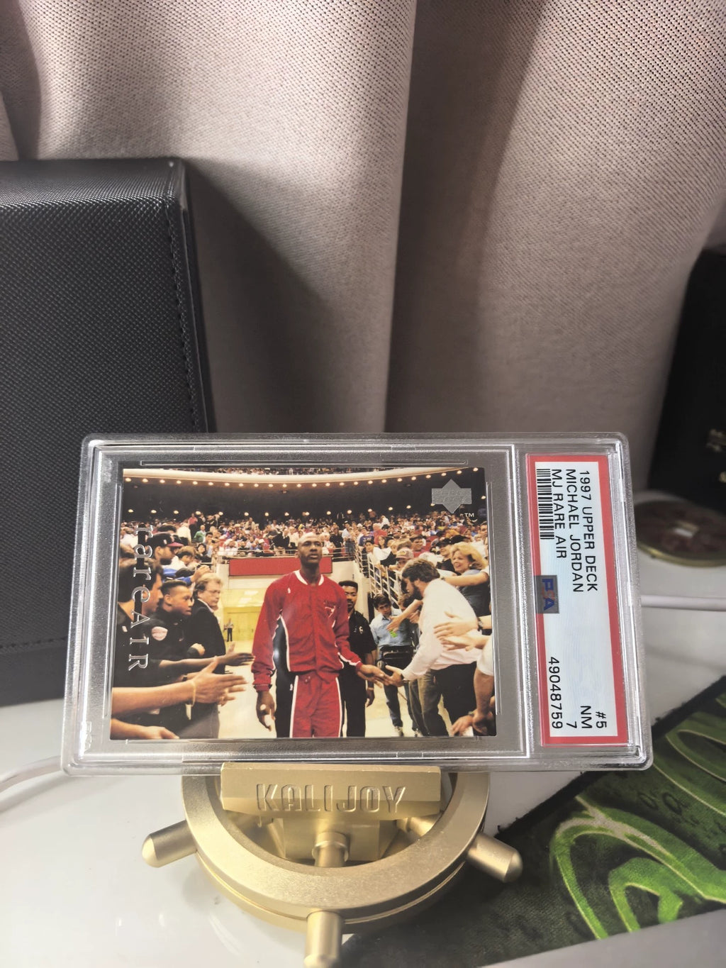 031026-toy-13 Jordan Upper Deck MJ AIR 1997