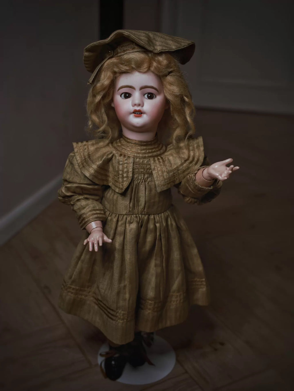 081026-toy-25 fabo sfbj french antique ceramic doll