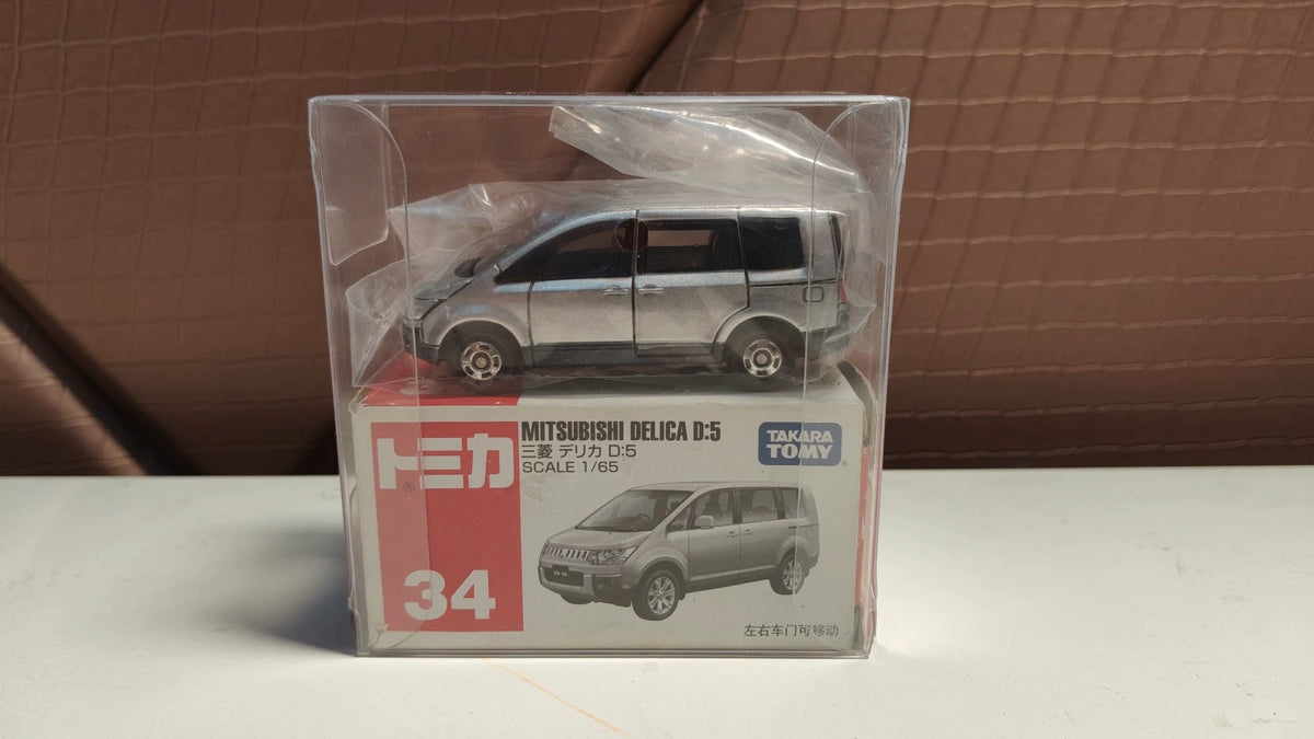 150926-toy-31 Tomica out-of-print red and white box No. 34 Mitsubishi DELICA D: 5