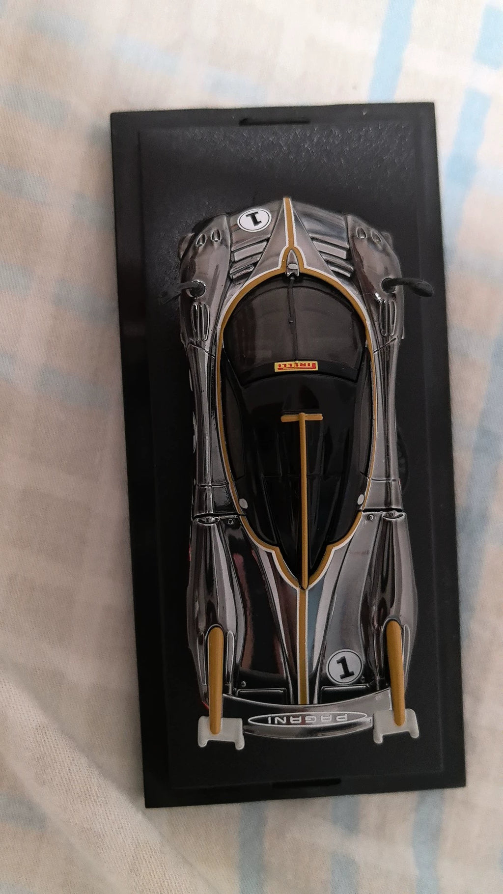 260926-toy-47 Hot Wheels RLC Pagani Flower Headboard