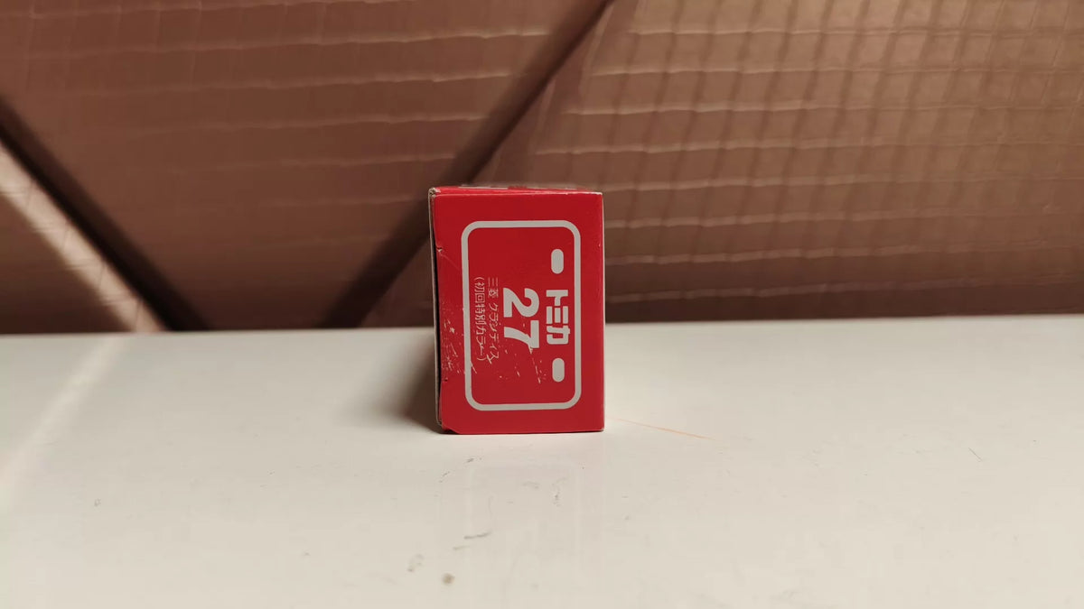 150926-toy-74 TOMICA 27 MITSUBISHI GRANDIS