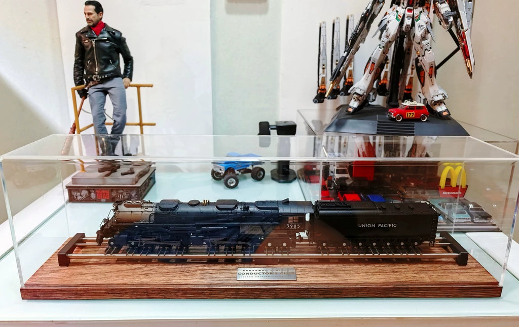 071026-toy-2 1/87 HO model train track treadmill display box