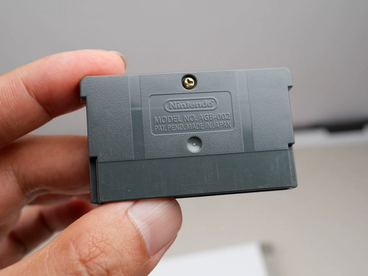 GBA game, flame emblem, holy devil stone, original genuine cartridge, color as shown in the picture, full box, overall good condition, slight indentation on the side of the box, chip memory, normal function, transparent protective box included in