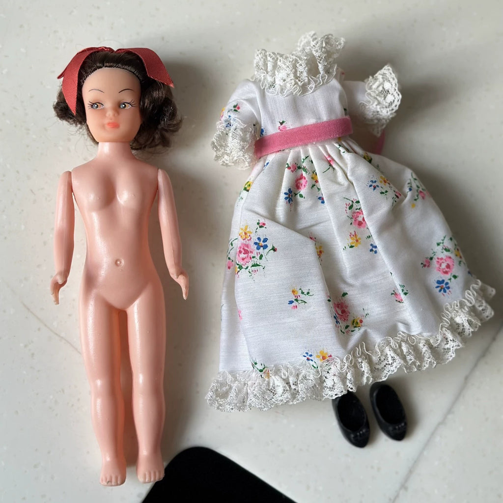 040926-doll-208 antique doll hong kong vintage rubber leather clone tammy tammy doll
