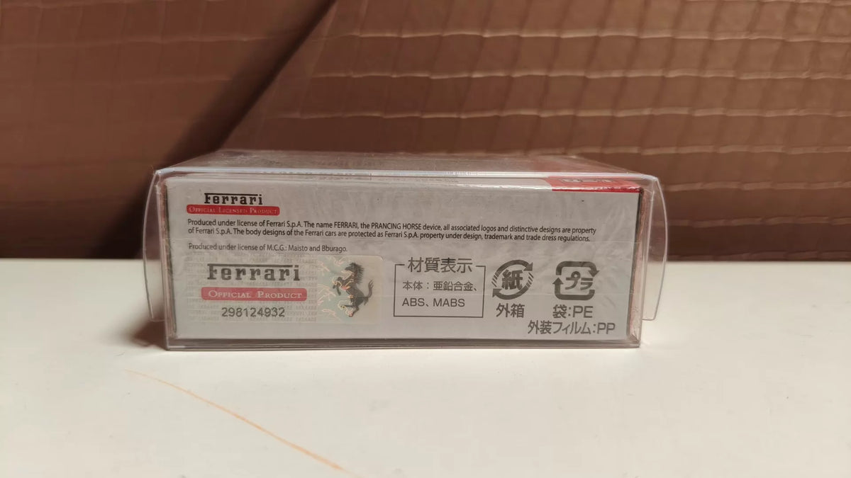 150926-toy-47 Domica Tomica red and white box new car sticker size 17 Ferrari Rome Ferrari Roma