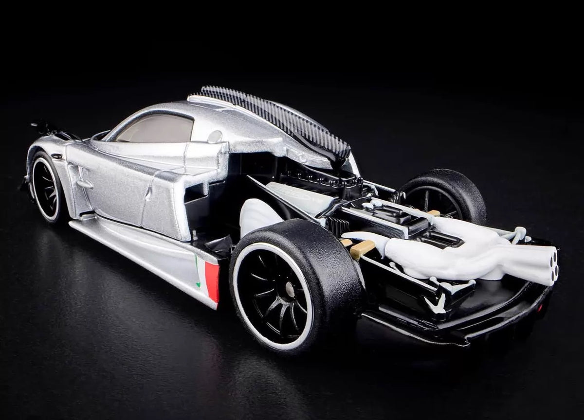 200926-toy-68 Hot Wheels RLC Exclusive 21 Pagani Huayra Silver Front Cover Detachable Crystal Coffi