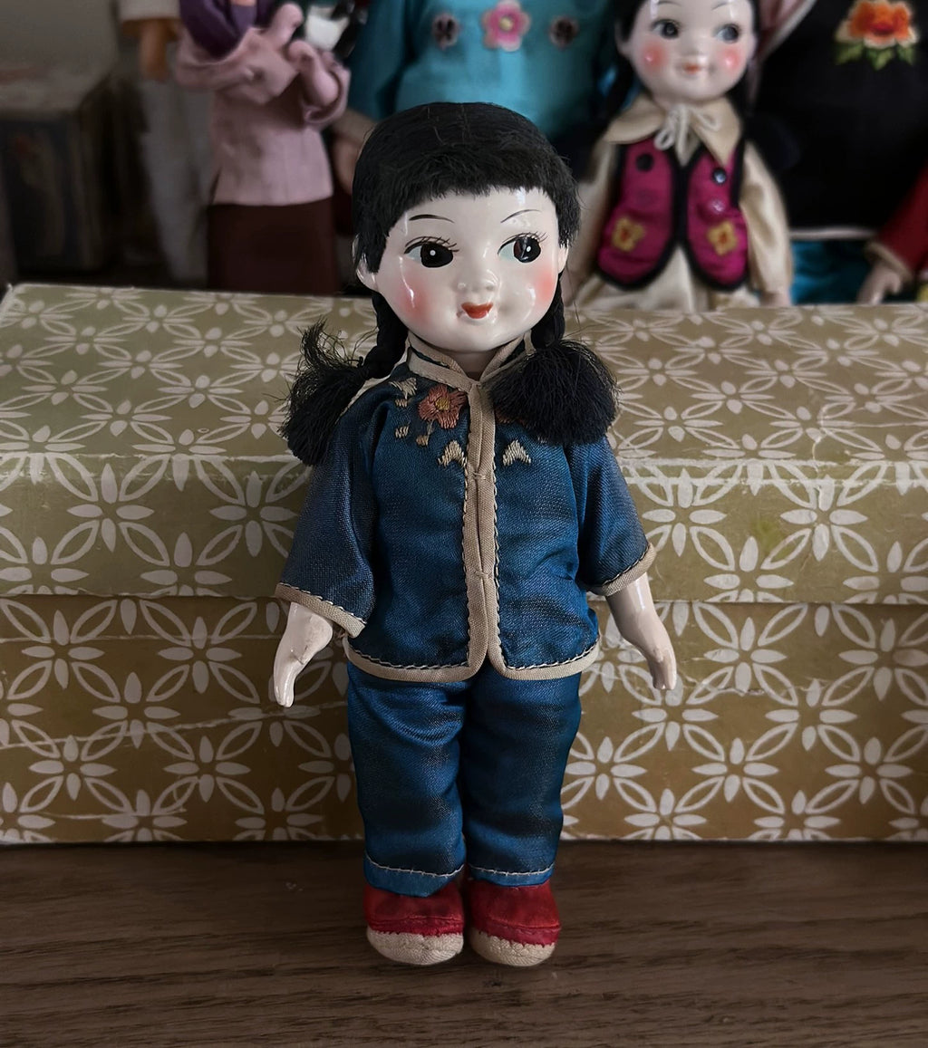 040926-doll-75 Antique Dolls Chinese Ethnic Dolls Embroidered Dolls