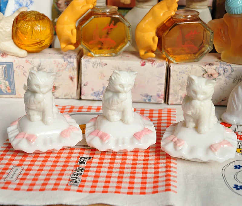 040926-doll-82 Western antique old perfume bottle Avon elegant fragrance Siam cat pillow cat perfume bottle ornaments various
