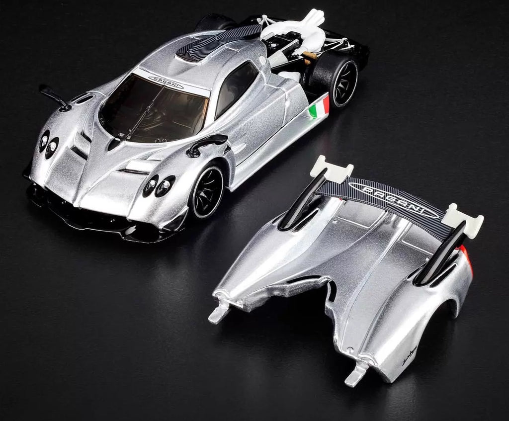 200926-toy-68 Hot Wheels RLC Exclusive 21 Pagani Huayra Silver Front Cover Detachable Crystal Coffi