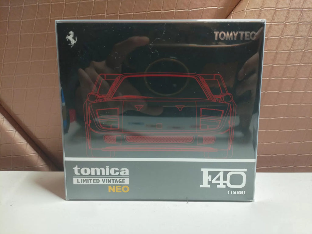 150926-toy-29 Domica Tomytec TLV Ferrari F40 red Ferrari F40