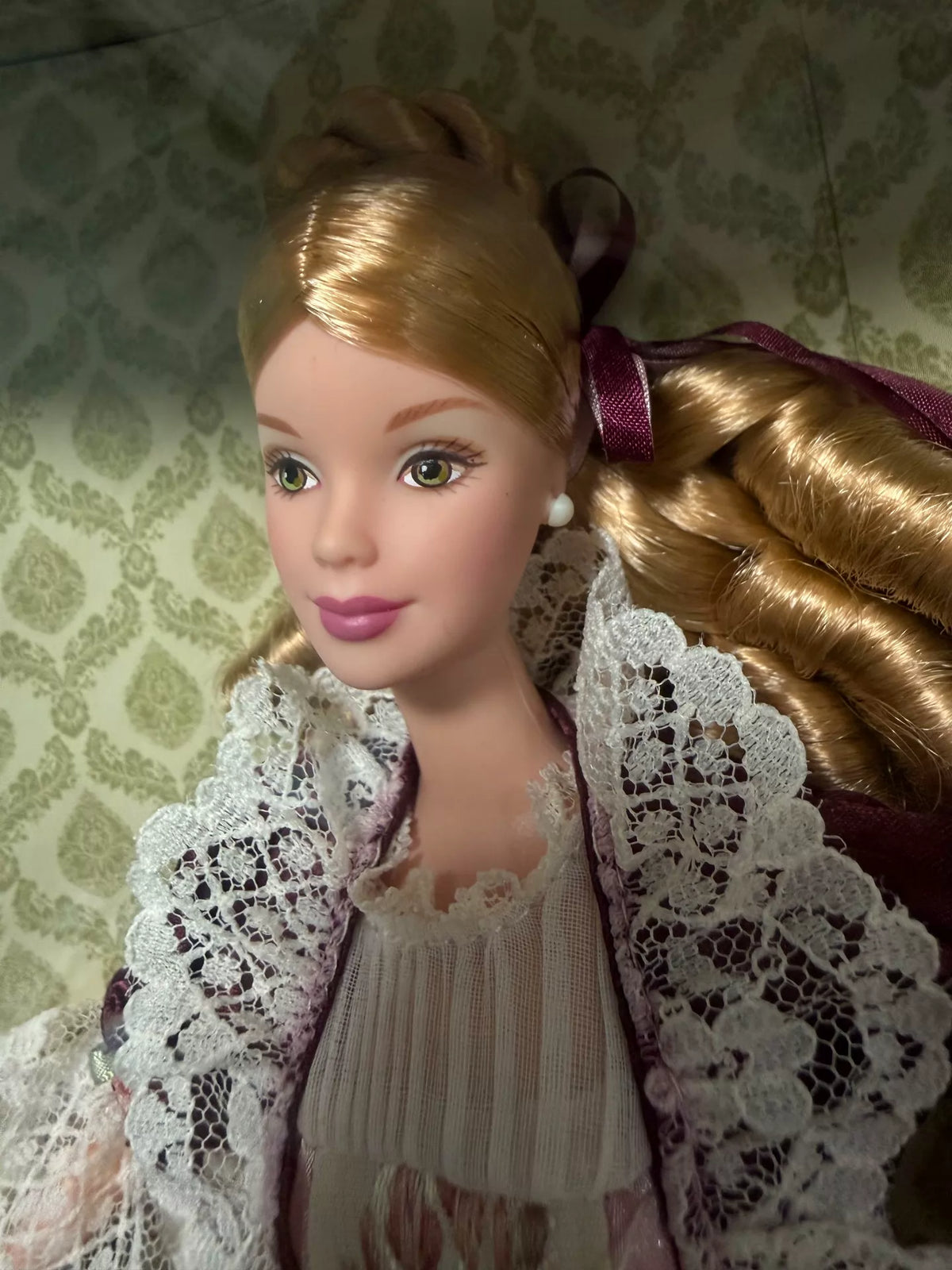 180926-toy-4 Barbie Victoria Bear Rare Blonde Out-of-Print Collectible Edition Victorian with Cedric