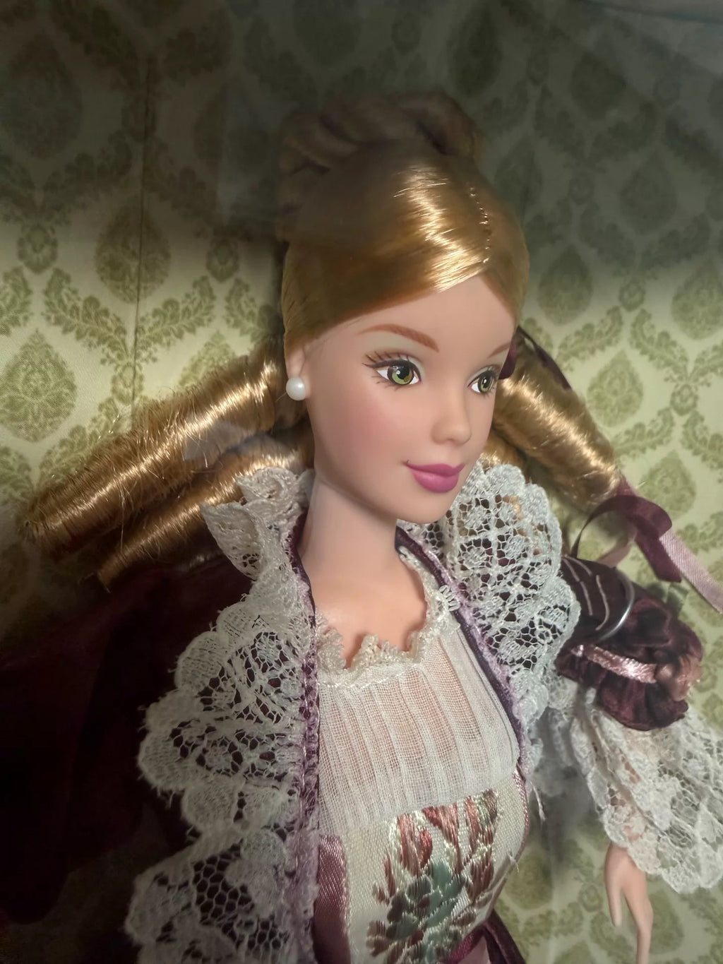 180926-toy-4 Barbie Victoria Bear Rare Blonde Out-of-Print Collectible Edition Victorian with Cedric