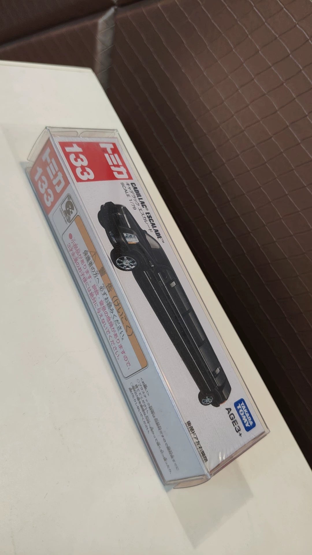 150926-toy-71 Domica Tomica Red and White Box Long Length Box No. 133 Cadillac Escalade Extra Long Cadillac Escalade