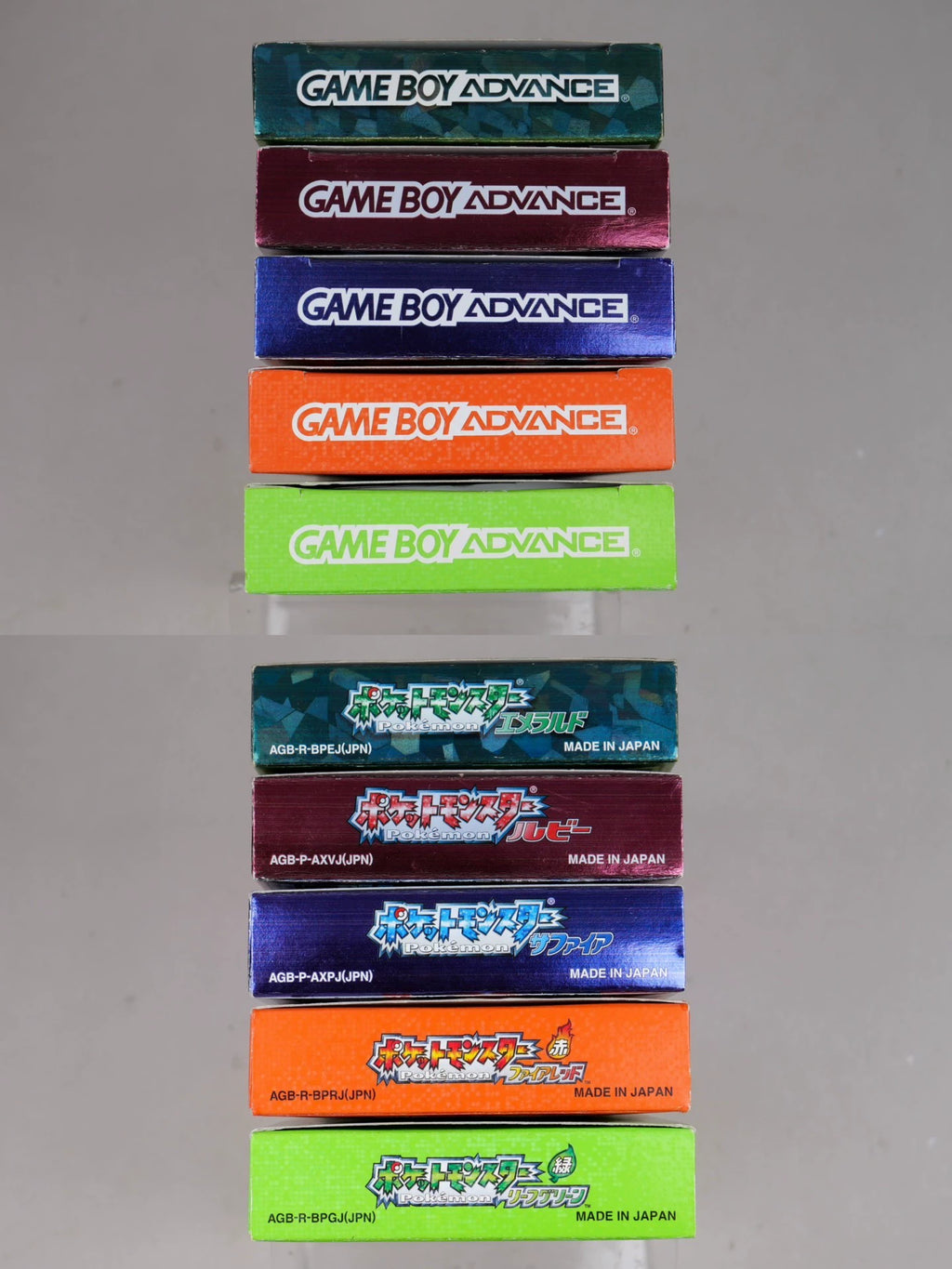 GBA game, Pokemon, five-piece collection of rubies, sapphires, emeralds and fiery red, leafy green. The color is as shown in the picture, the original medieval cassette, the box is full, the overall state is good, the contents are complete, the is normal