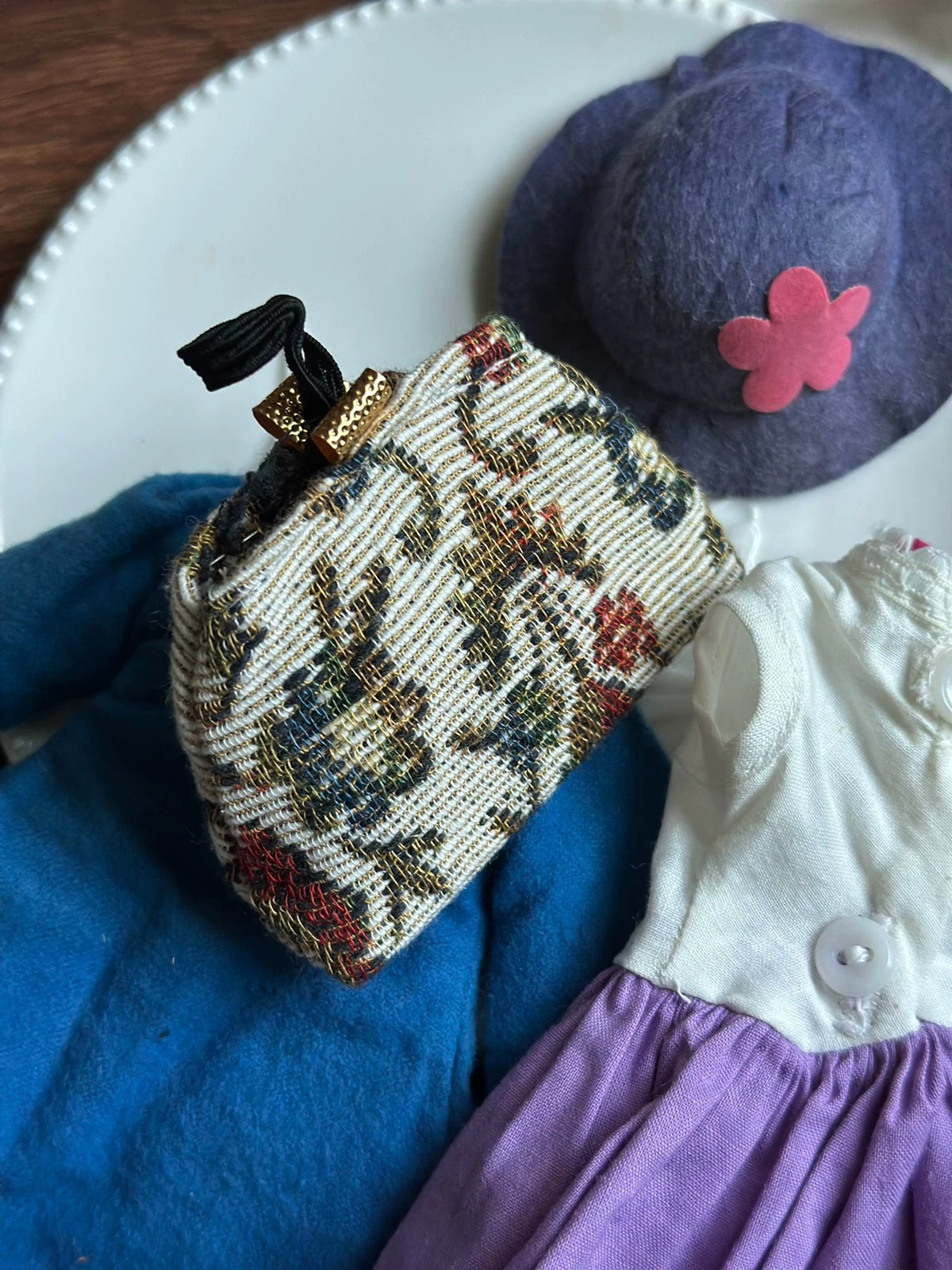 040926-doll-64 Antique Doll Clothes Set