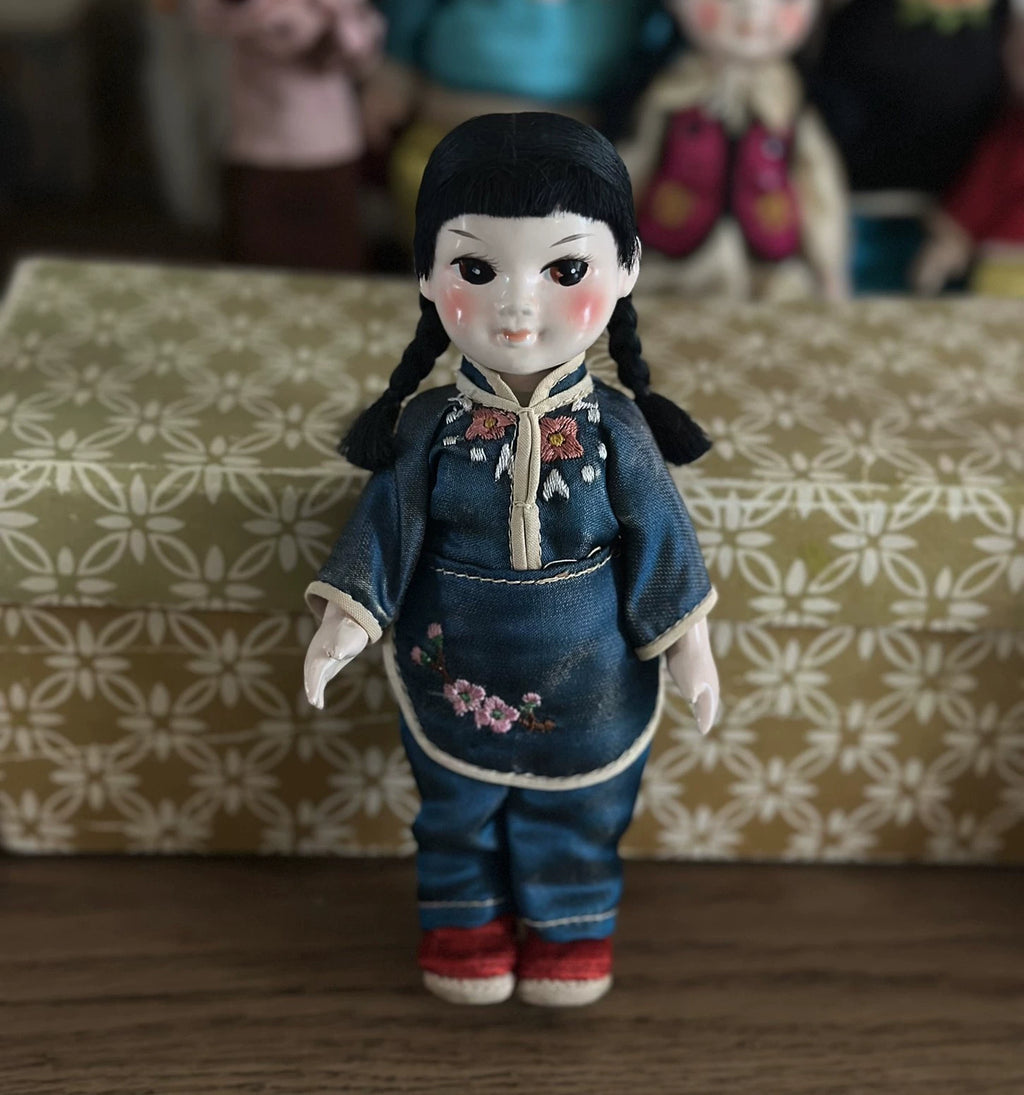 040926-doll-75 Antique Dolls Chinese Ethnic Dolls Embroidered Dolls