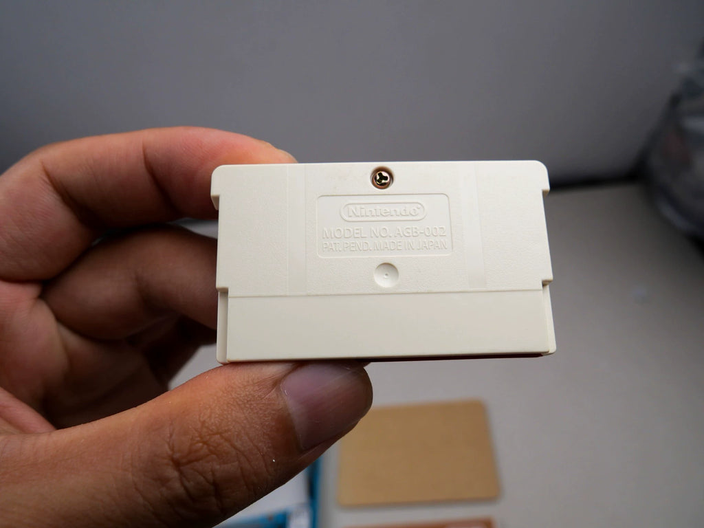 120926-toy-22 GBA game, FC mini series of Takahashi celebrity adventure island, genuine cassette, red and white machine classic as shown in the figure, the box is full, the state is good, the function is normal, free shipping.