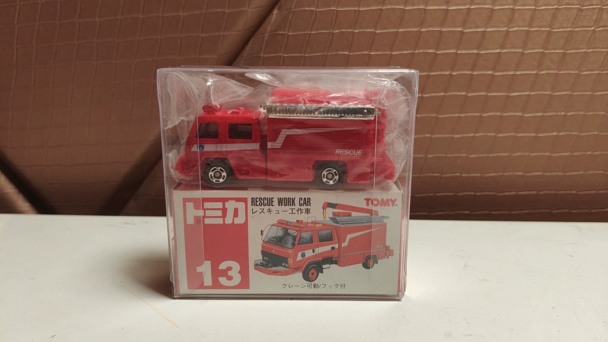 150926-toy-100 TOMICA 13 RESCUE WORK CAR