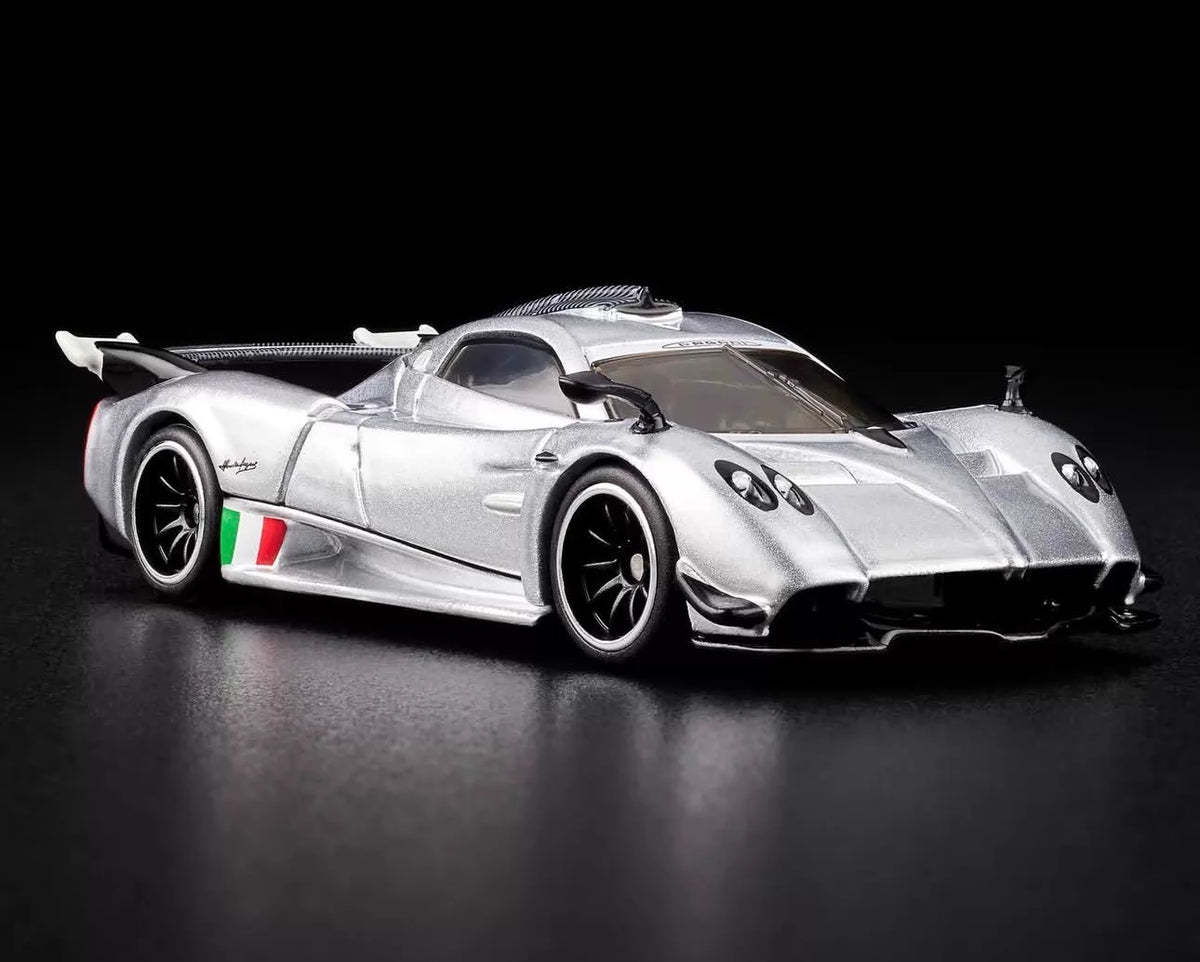 200926-toy-68 Hot Wheels RLC Exclusive 21 Pagani Huayra Silver Front Cover Detachable Crystal Coffi