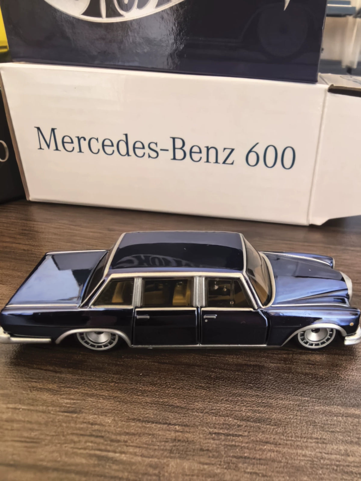 260926-toy-48 Hot Wheels RLC mercedes benz 600