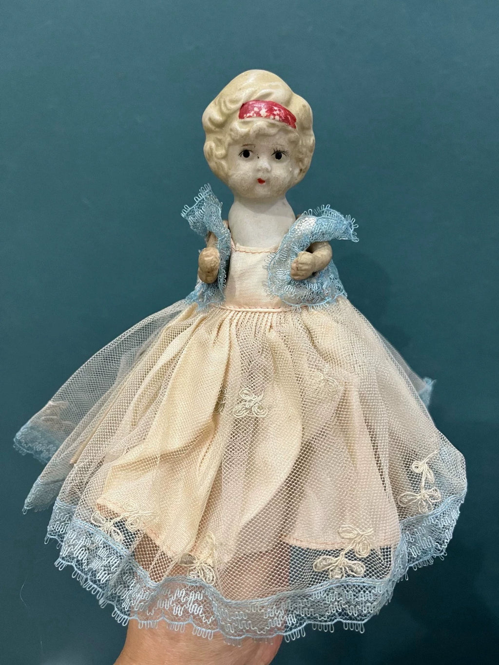 300926-toy-24 Japanese Antique Doll Full Porcelain Knuckle Frozen Leg
