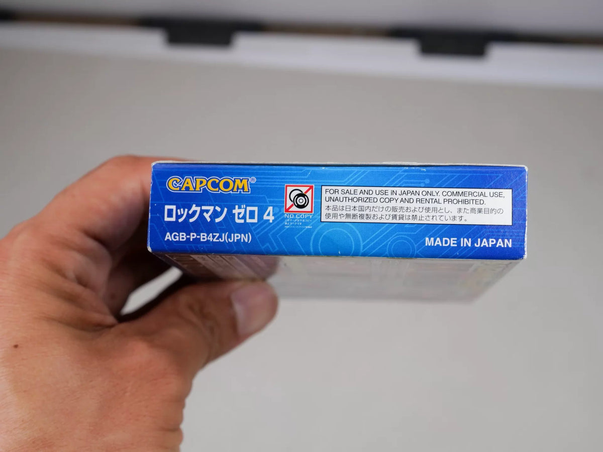120926-toy-43 GBA game, Rockman Zero4, original genuine cassette, rare, color as shown in the picture, full box, box has traces of normal use, chip memory, function, transparent protective box included in shipping.