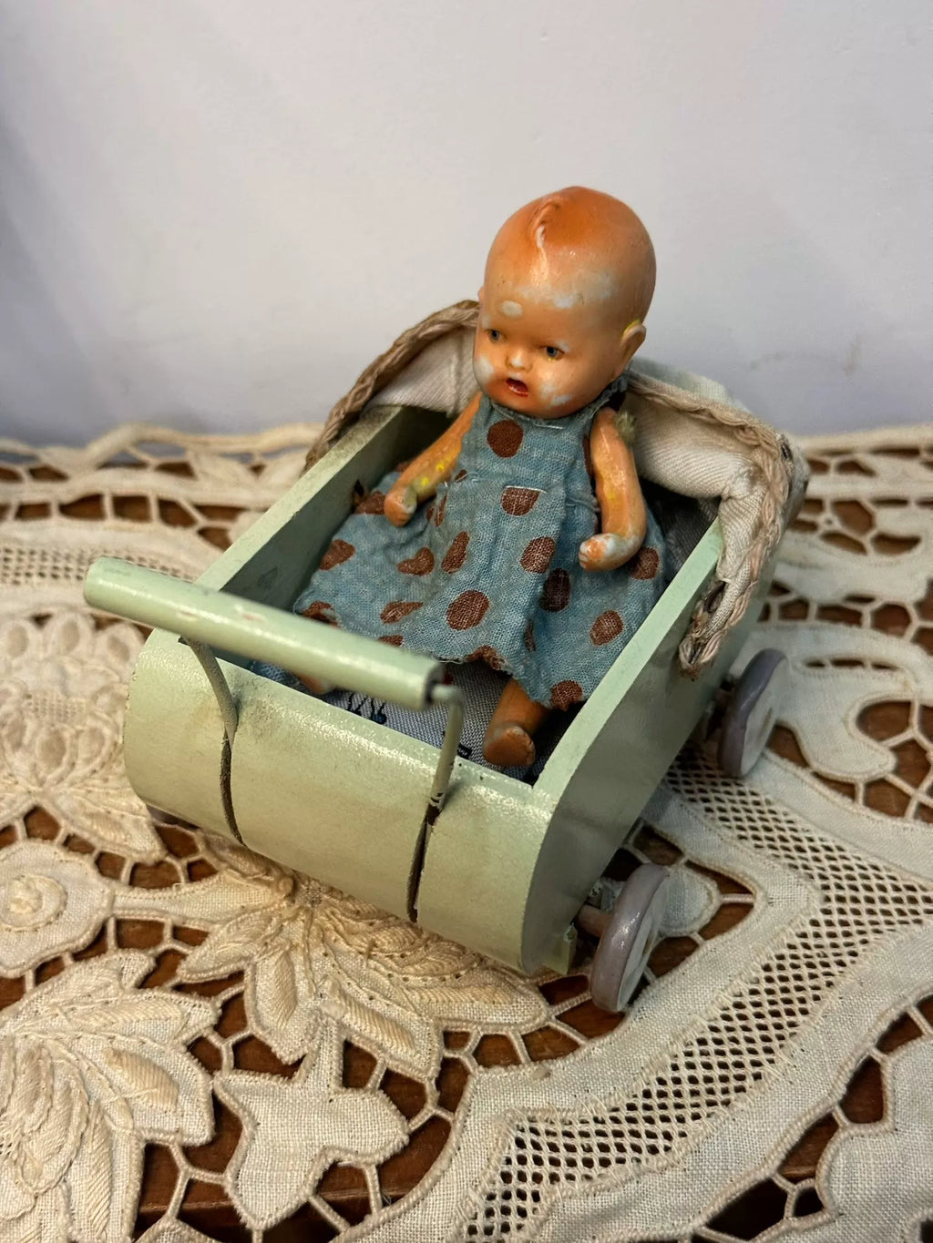 210926-toy-61 all porcelain doll