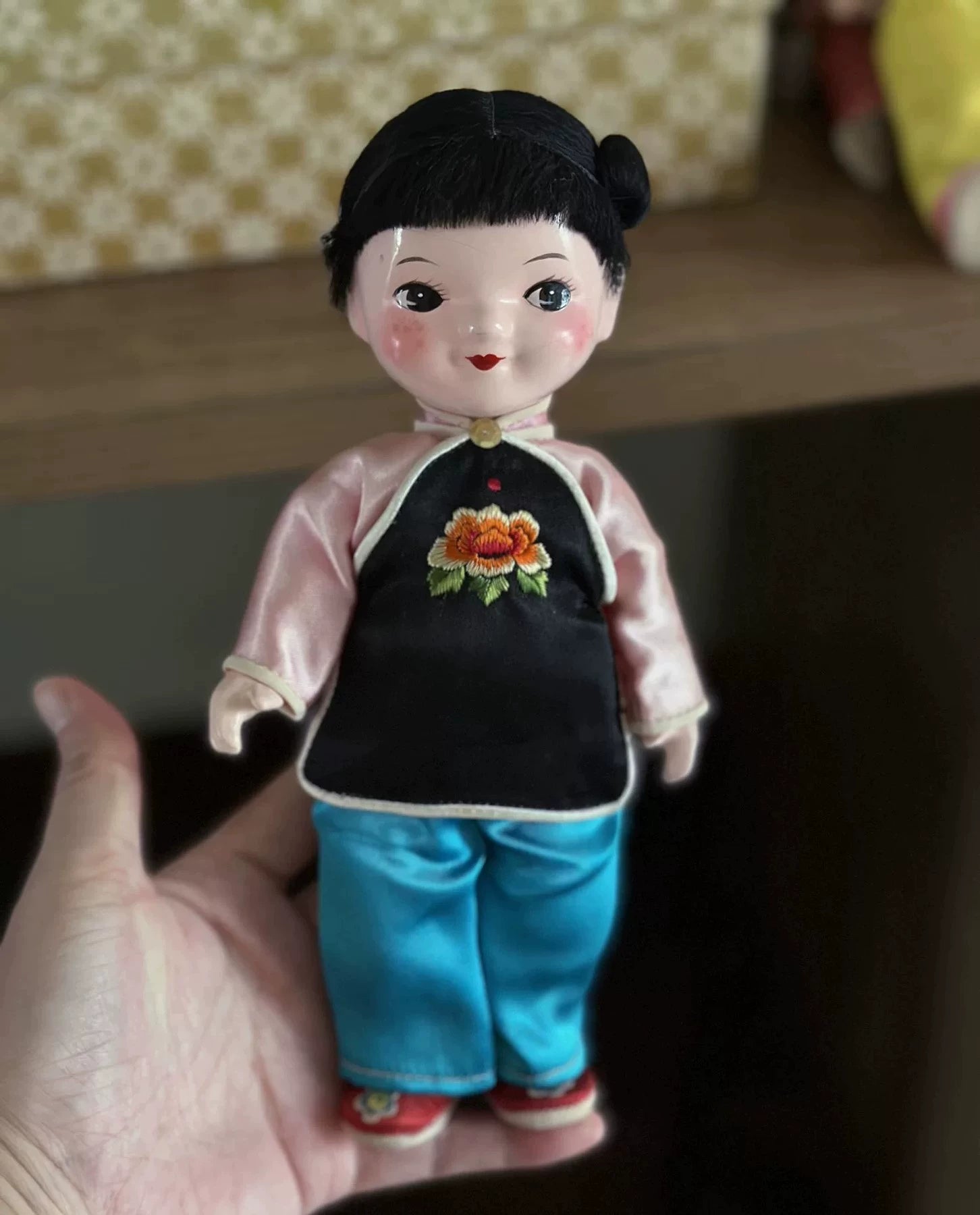 040926-doll-211 Antique Dolls Chinese Ethnic Dolls Embroidered Dolls
